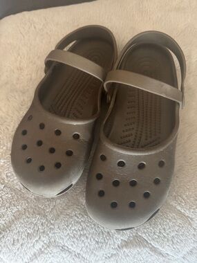 Crocs Mary Jane Clog Shoes Sz 9 Dark Brown